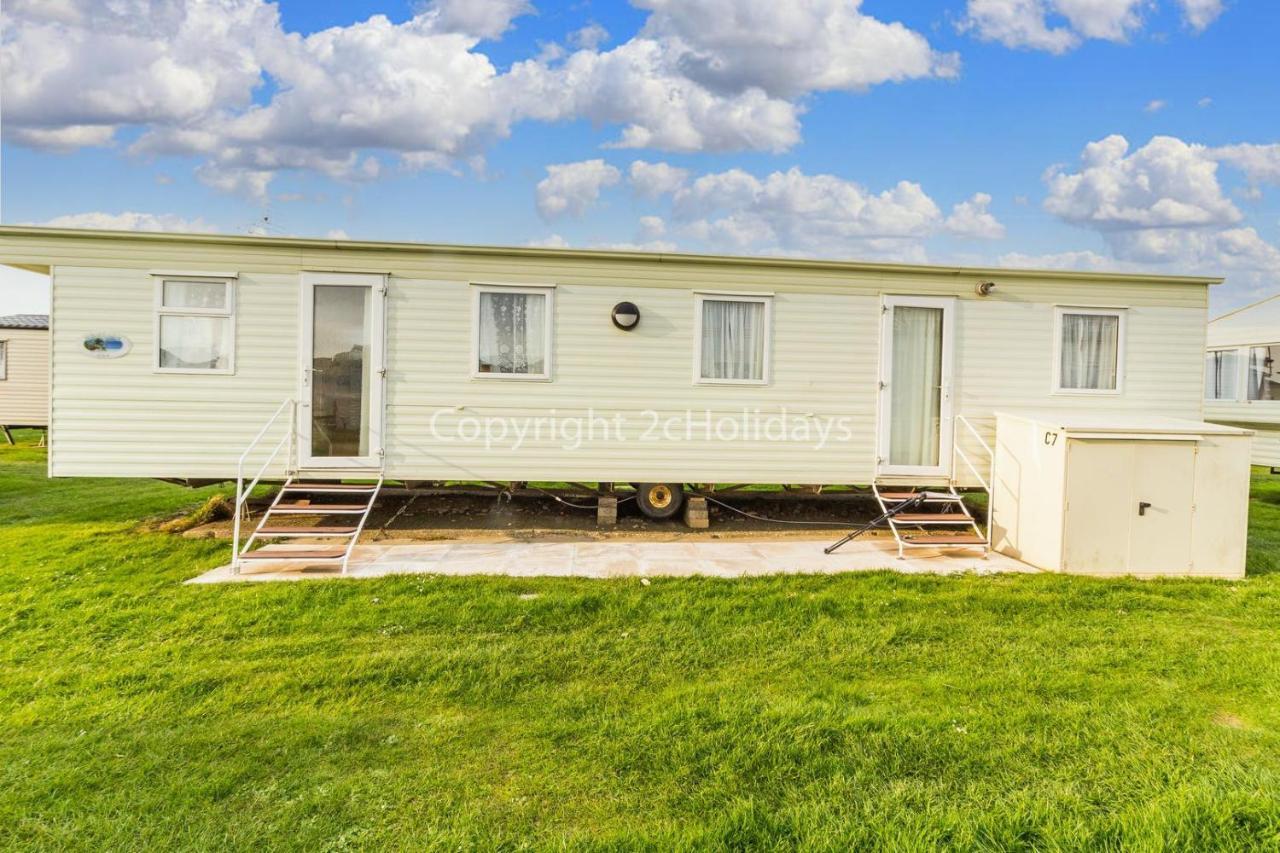 Hotel 8 Berth Caravan For Hire At Heacham Holiday Park In Norfolk Ref 21024F Exterior foto