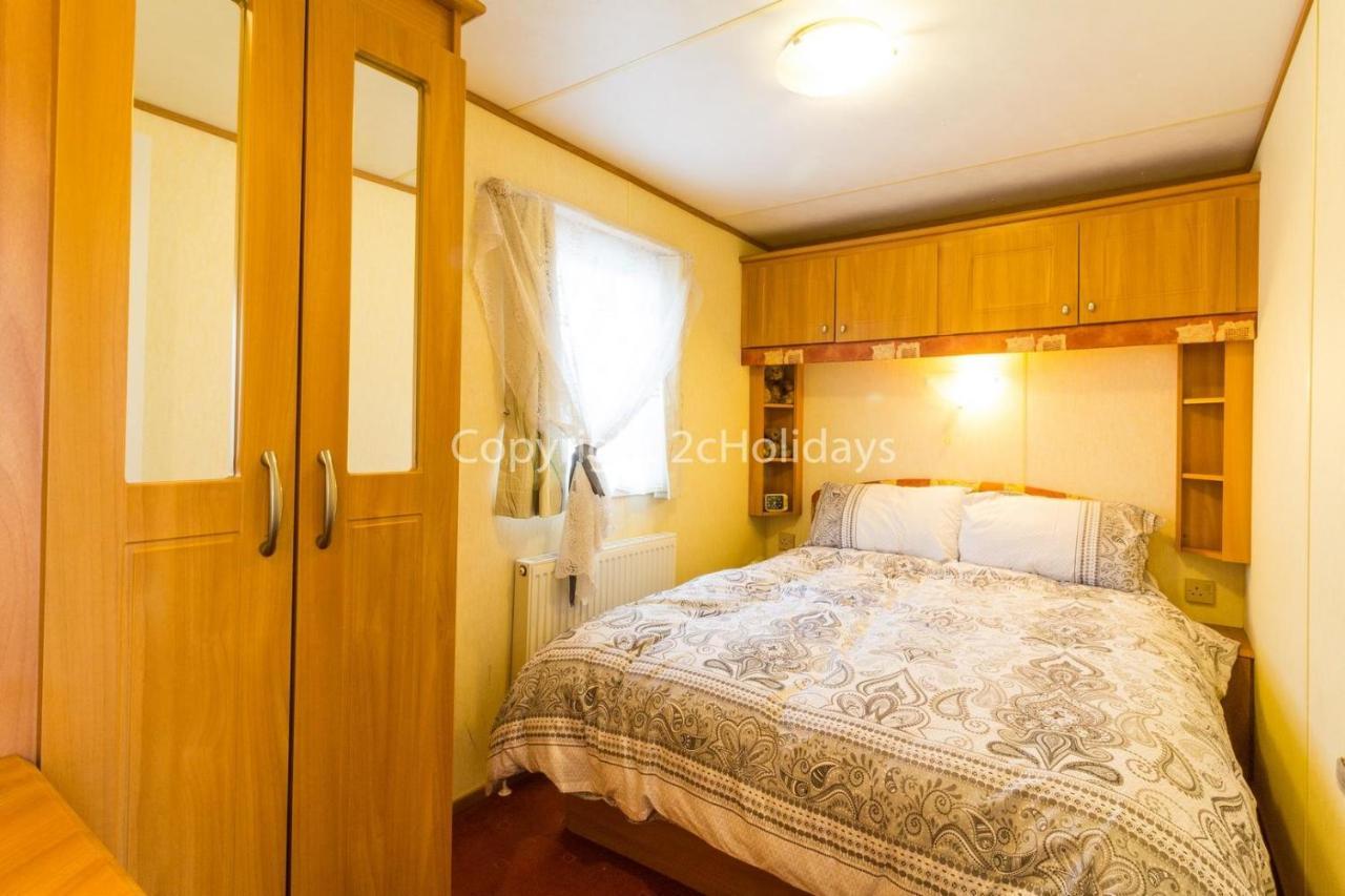Hotel 8 Berth Caravan For Hire At Heacham Holiday Park In Norfolk Ref 21024F Exterior foto