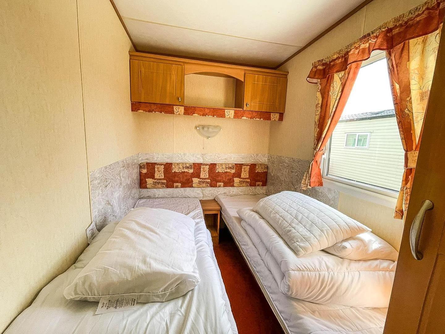 Hotel 8 Berth Caravan For Hire At Heacham Holiday Park In Norfolk Ref 21024F Exterior foto