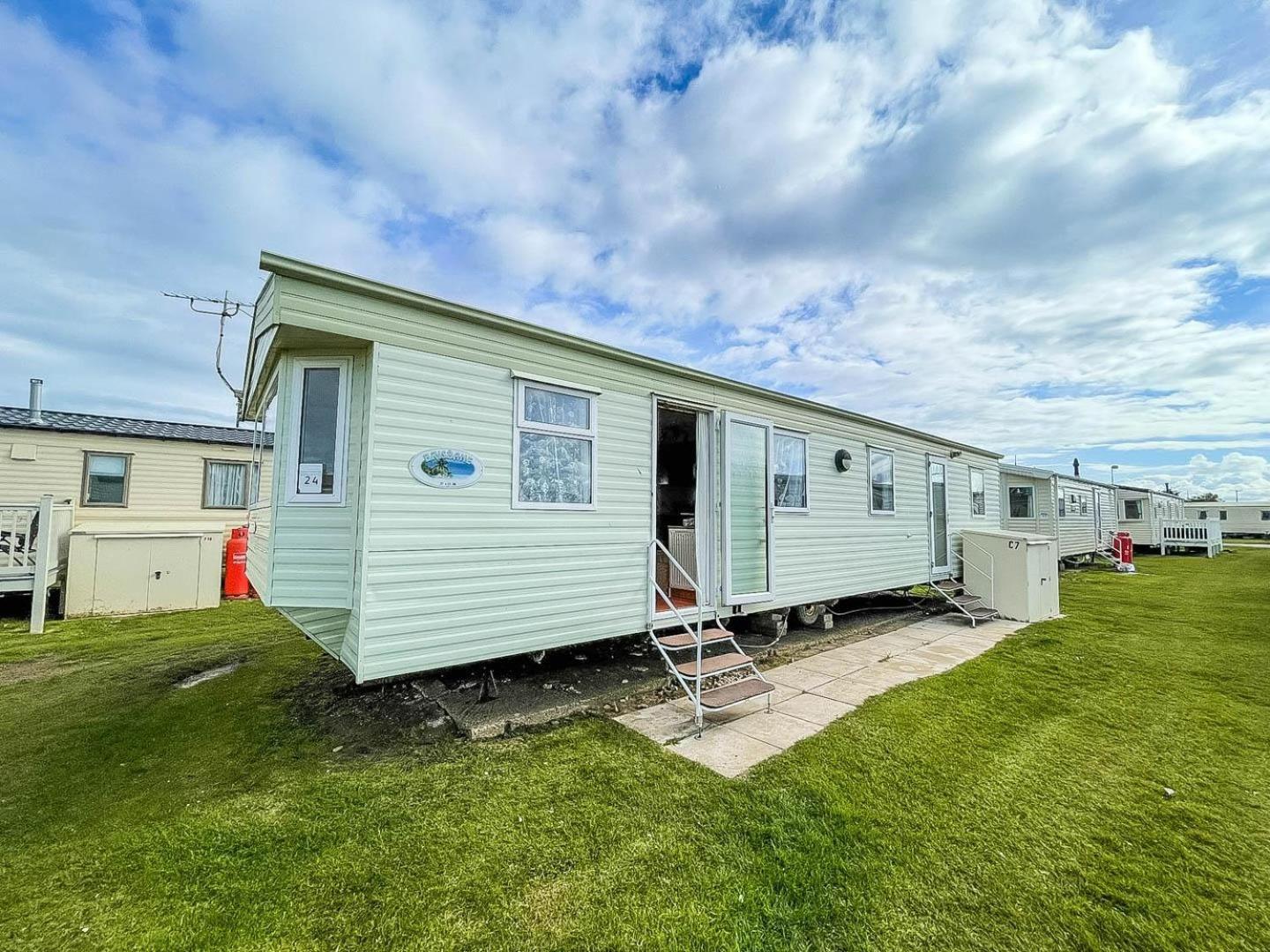 Hotel 8 Berth Caravan For Hire At Heacham Holiday Park In Norfolk Ref 21024F Exterior foto